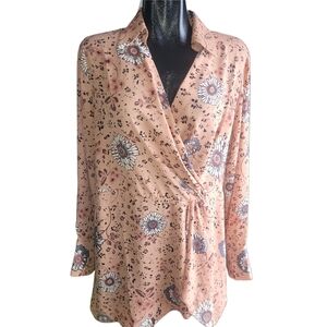 A Mtl 1980 Peach and White Floral Wrap Blouse with Collar 0X